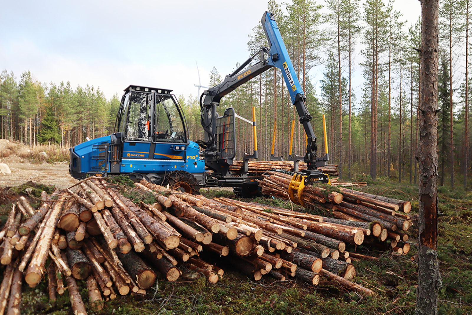 Rottnes skogsmaskiner vinner terräng i Finland